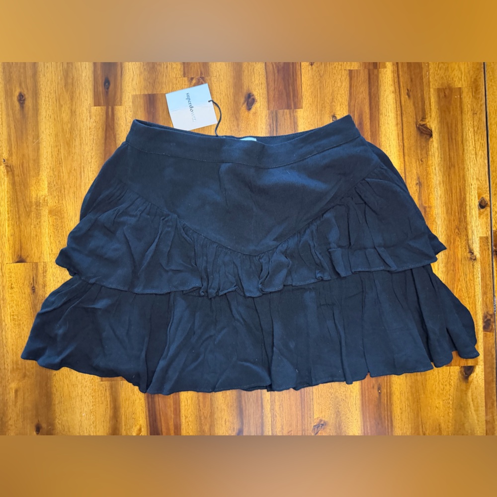 NWT Superdown Black Ruffled Mini Skirt Size Small
